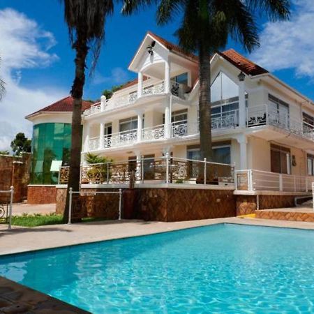Ivory Castle Limited Otel Kampala Dış mekan fotoğraf