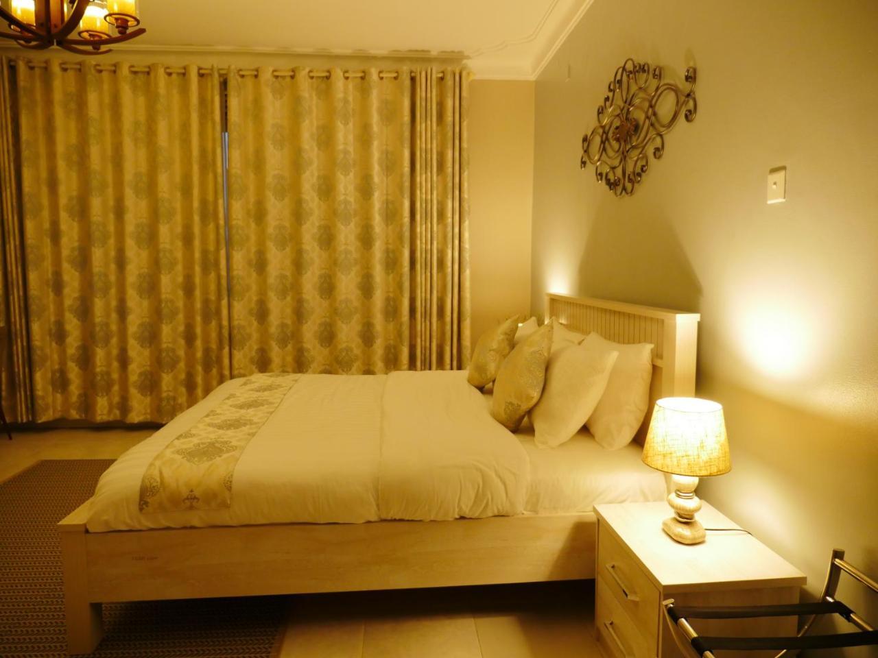 Ivory Castle Limited Otel Kampala Dış mekan fotoğraf